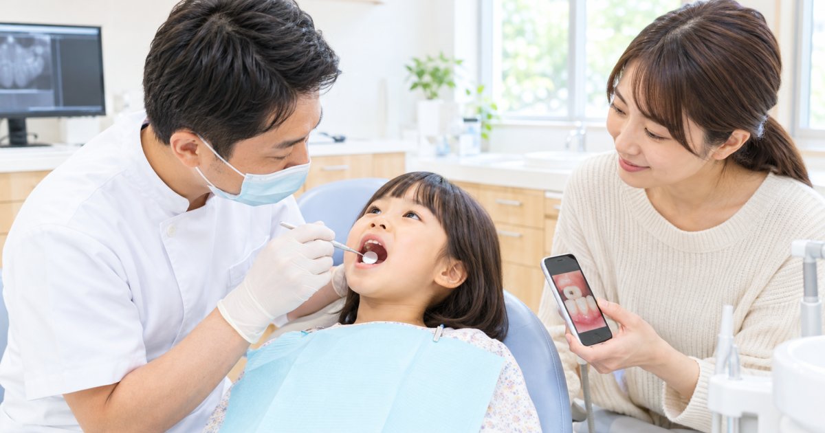 子どもの歯が黒いときはむし歯か着色か見分け方と受診までの注意点